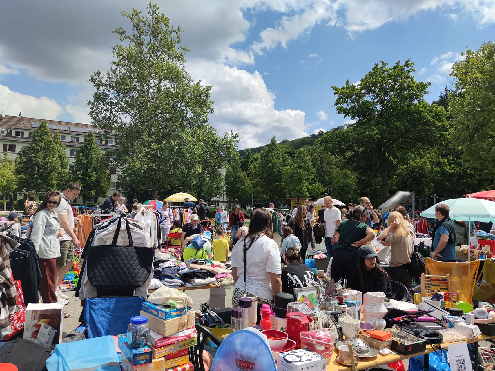 Stadtteilinitiative Stuttgart Nachbarschaftsflohmarkt IMG 20250517 124727