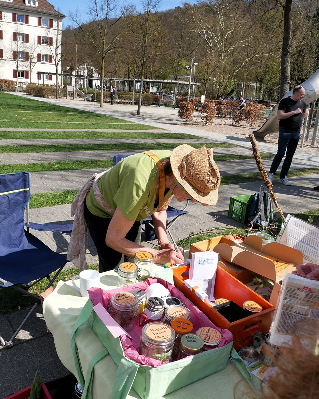 Stadtteilinitiative Stuttgart Pflanzentausch P1070227